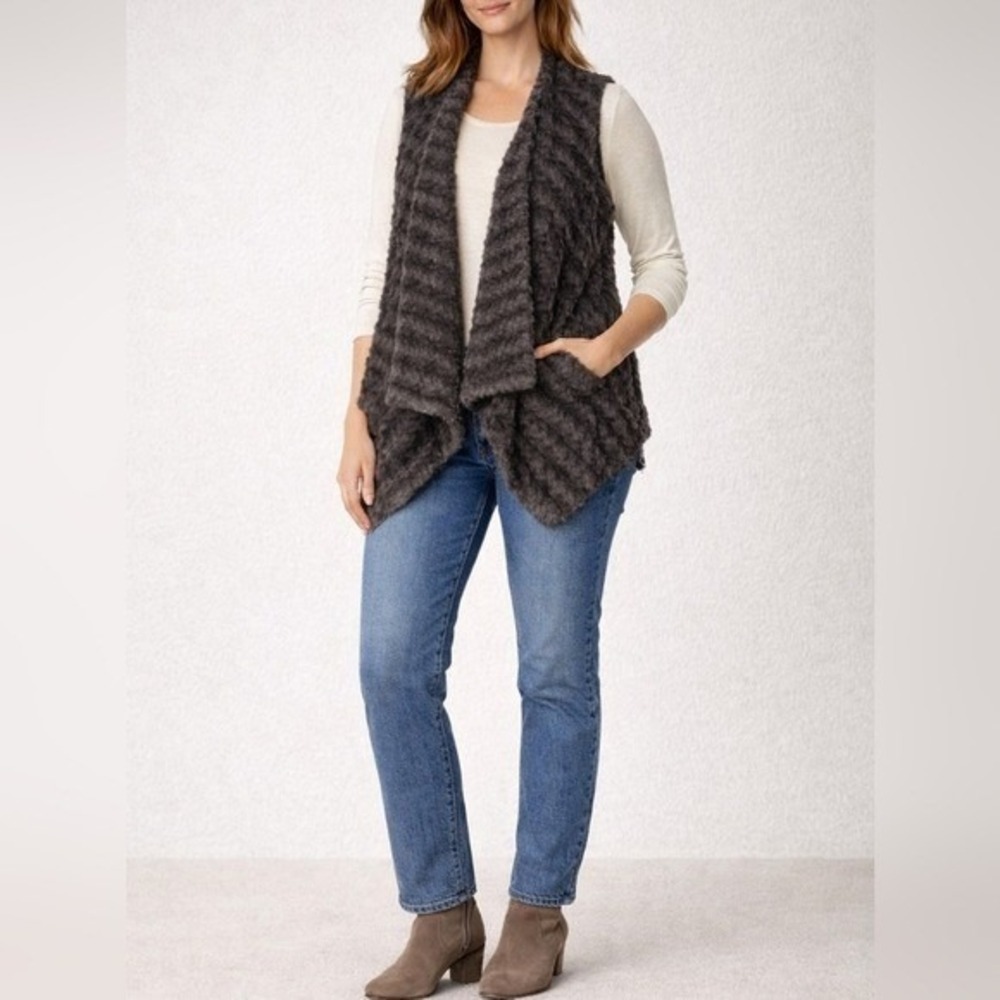 Draped Faux Fur Vest‎ Open Front Sleeveless Cozy Luxe Winter Layer Size Large